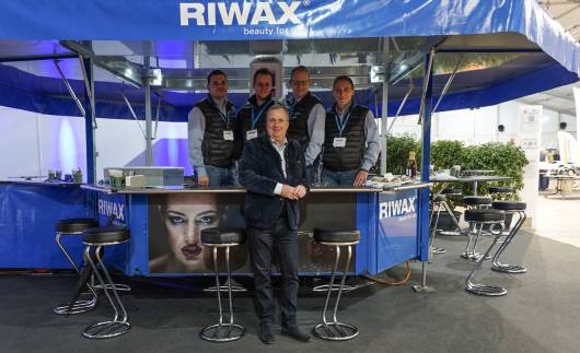 Riwax-Chemie AG Riwax – Synonym für Fahrzeugpflege