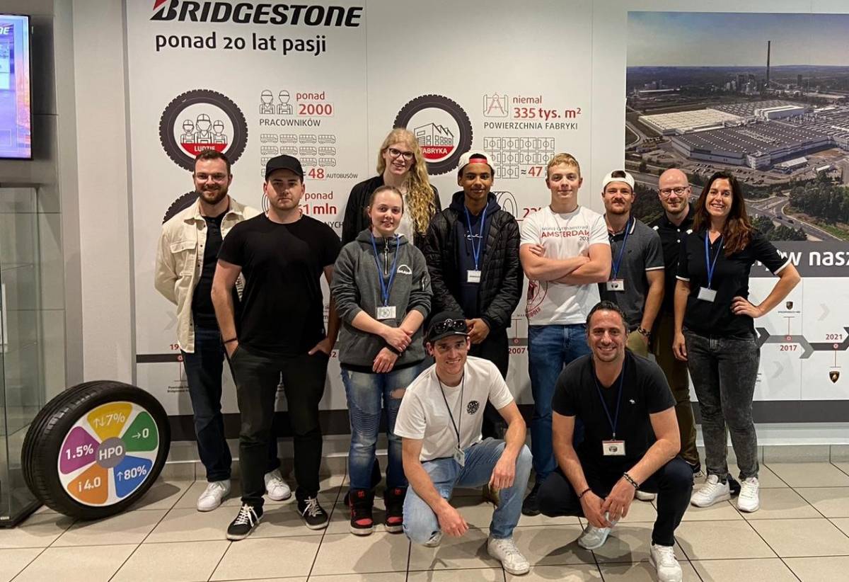On Tour mit Bridgestone: MechaniXclub-Member erleben Reifenproduktion hautnah