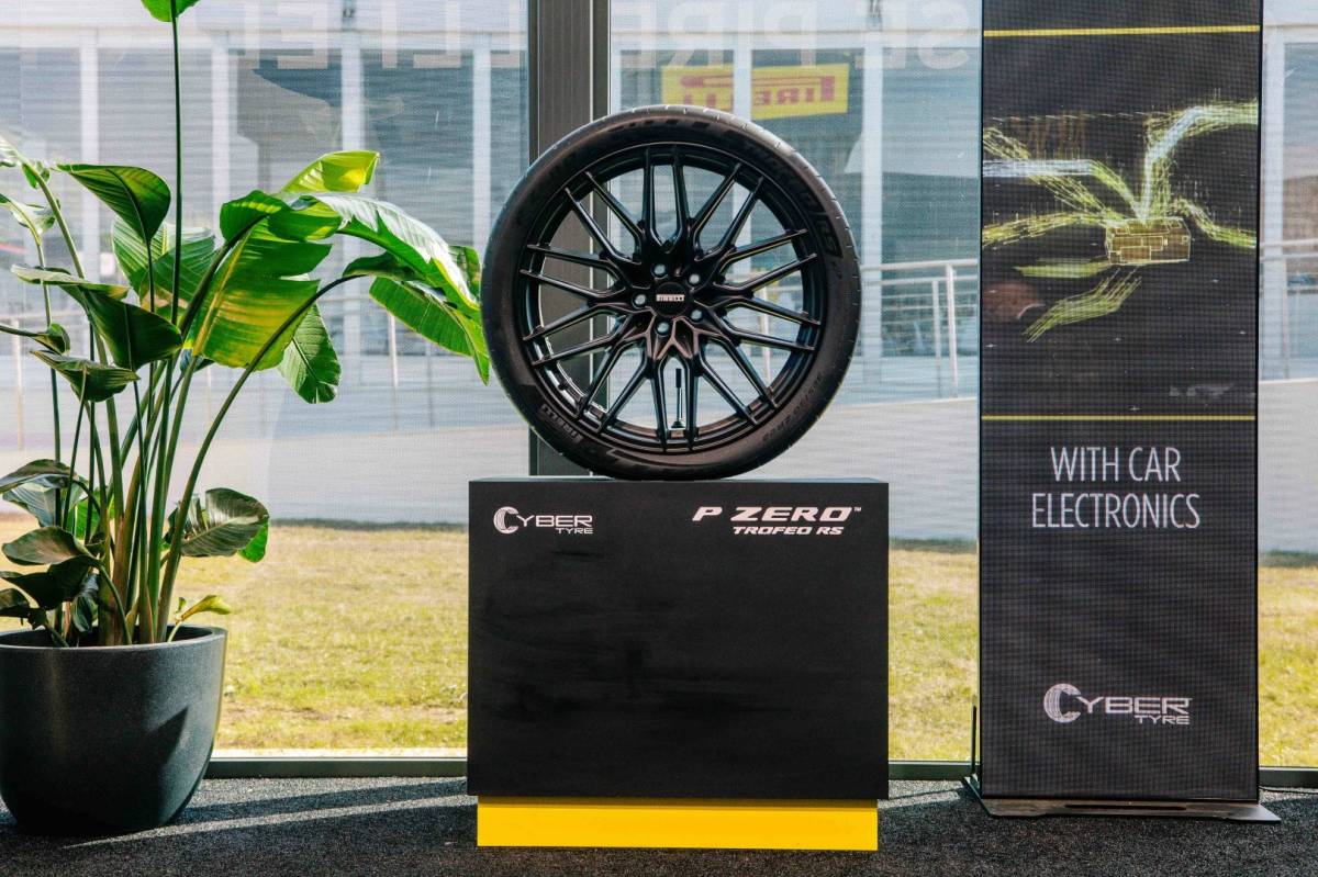 Pirelli Cyber Tyre: Der Reifen, der Informationen an die Fahrzeugelektronik sendet