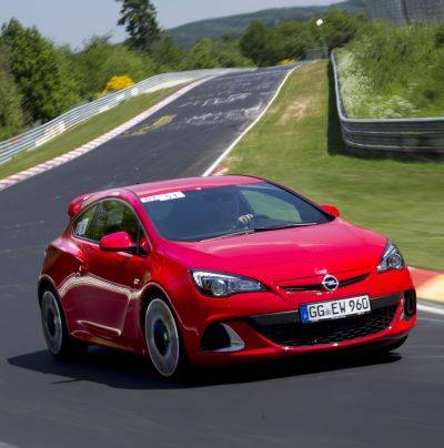 Zahlreiche Neuerungen bei Opels OPC Challenge