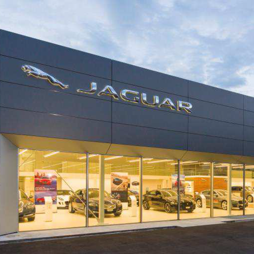 Jaguar Land Rover eröffnet Showroom in Münchenstein