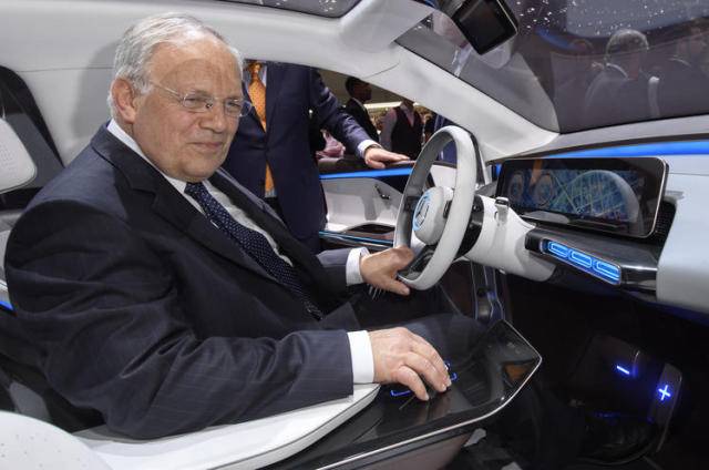 Bundesrat Schneider-Ammann eröffnet Auto-Salon 2017 in Genf
