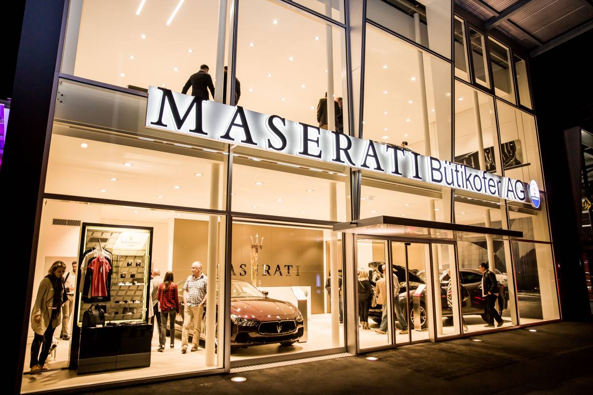 Maserati neu an bester Lage in Winterthur 