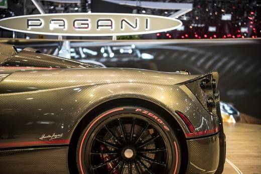 Autosalon: 60 Prozent aller Supercars auf Pirelli