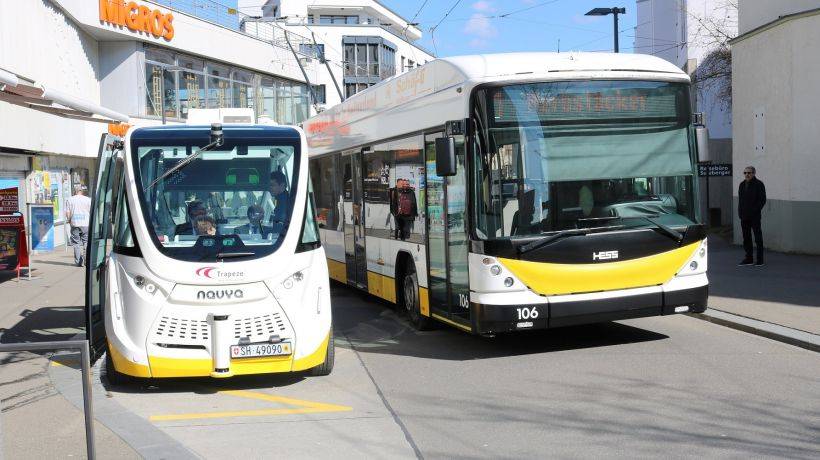 Selbstfahrender Bus erstmals in Leitsystem integriert