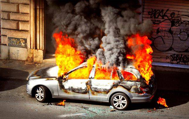 Millionenschäden durch Fahrzeugbrände