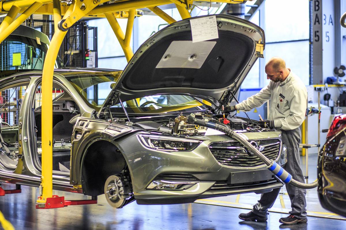 Opel produziert wieder und bekommt Zuschlag für DS-Modell