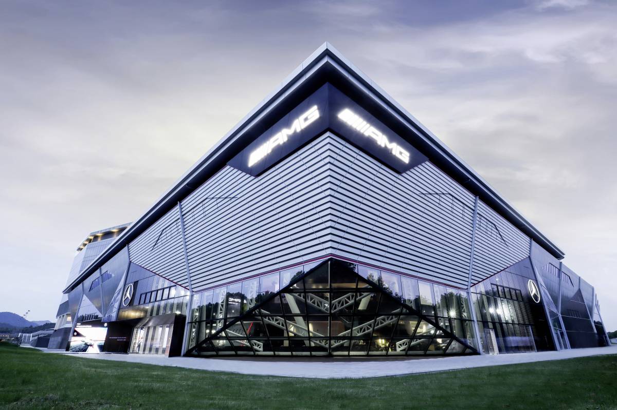 Premiere in China: Weltweit erstes AMG Experience Center eröffnet