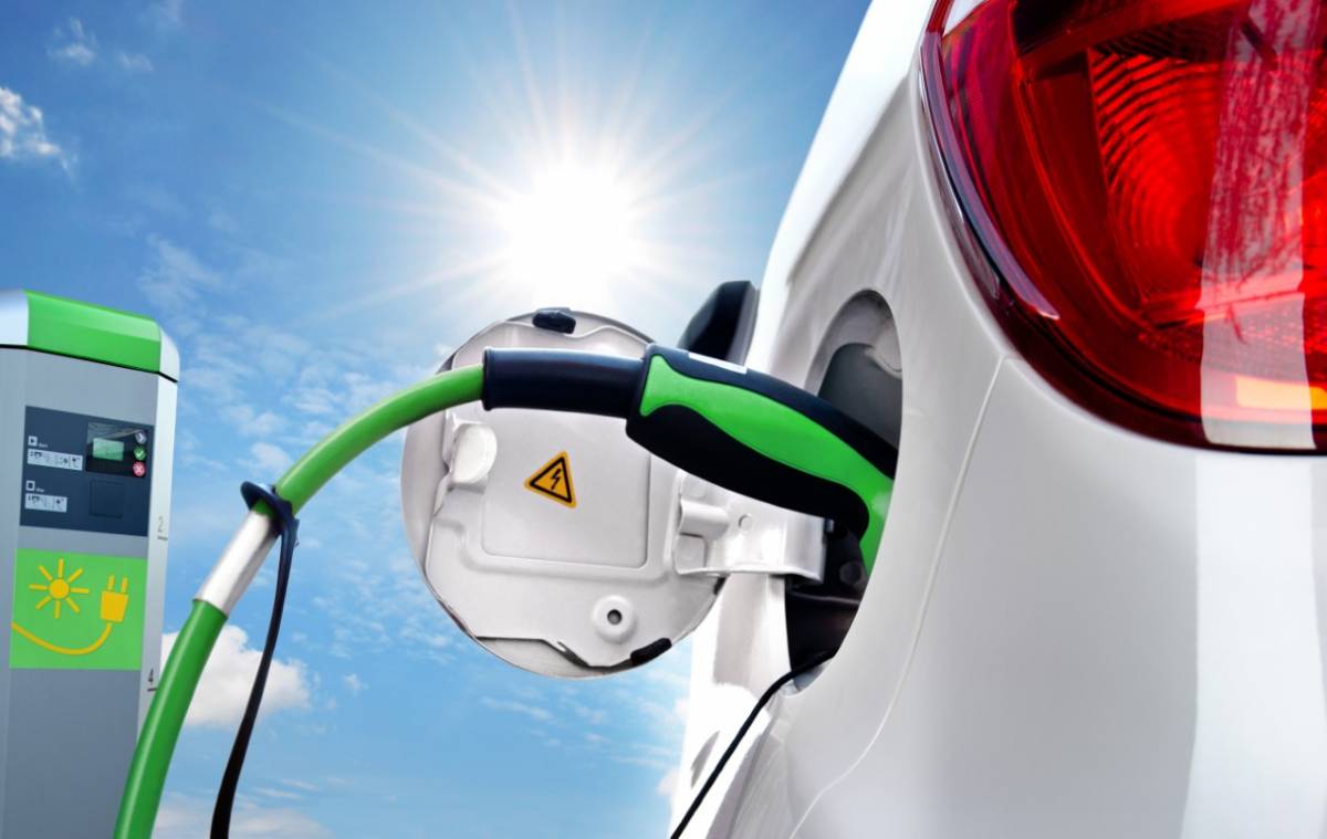 Elektromobilität: AXA und Swisscharge spannen zusammen