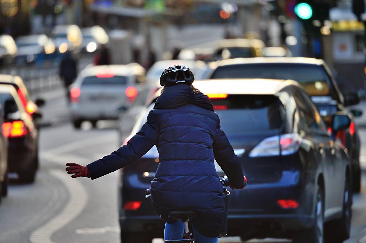 Auch 2035 fahren noch mehr als 3 Millionen Verbrenner auf Schweizer Strassen