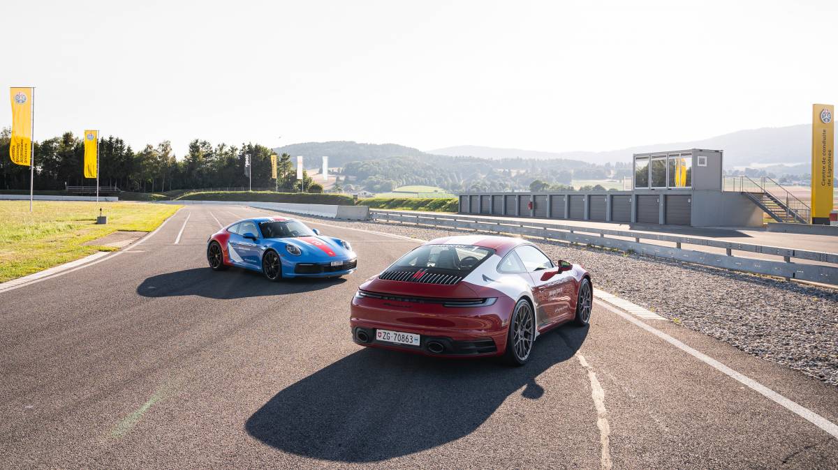 Porsche eröffnet Driving Center auf dem TCS Circuit de Lignières