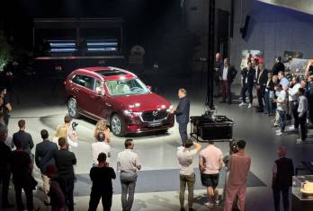 Japanisches Kunsthandwerk: Live-Performances zum Start des Mazda CX-80 