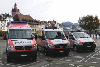 Luzerner Polizei mit Sprinter und Vito im Einsatz