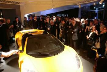 McLaren eröffnet Showroom in Genf