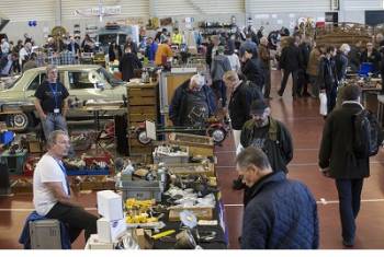 Oldtimer- und Teilemarkt Winterthur 2015 zeigt Neuheiten und Raritäten