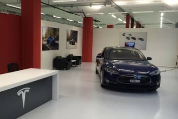 Tesla eröffnet Service Center in Bern-Wankdorf