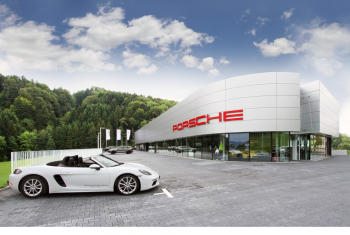 Porsche Zentrum Oberer Zürichsee in Feusisberg eröffnet