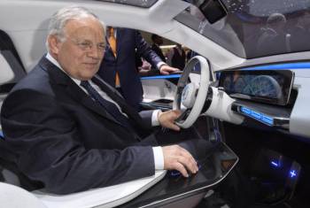 Bundesrat Schneider-Ammann eröffnet Auto-Salon 2017 in Genf