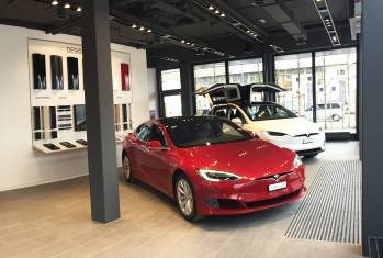Tesla eröffnet Service-Center in Schlieren