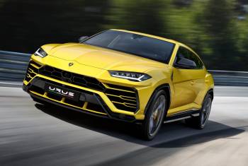 Der Lamborghini Urus fährt mit Pirelli