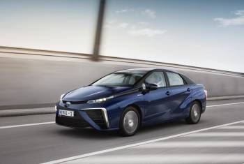 Mirai: Wasserstoff-Toyota ab April erhältlich
