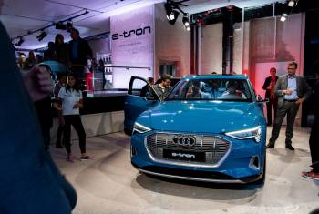 Premiere in der Schweiz: der Audi e-tron live in Zürich