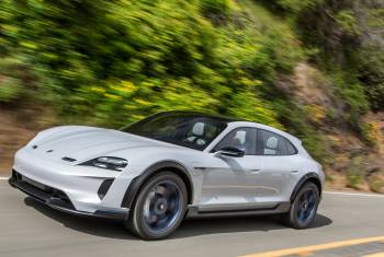 Porsche: E Cross Turismo geht in Serie