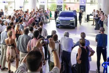 Audi Q4 e-tron concept in Zürich: Blick hinter die Kulissen