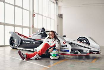 Schweizerin De Silvestro fährt neu für das Formel-E-Projekt von Porsche
