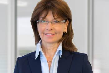 Anna Biesenthal in den CarGarantie-Vorstand berufen