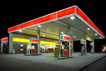 Tankstellenmarkt 2020: Weniger Zapfsäulen, mehr Shops  