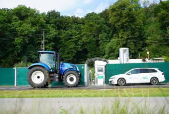 Erste Biogas-Tankstelle auf einem Schweizer Bauernhof